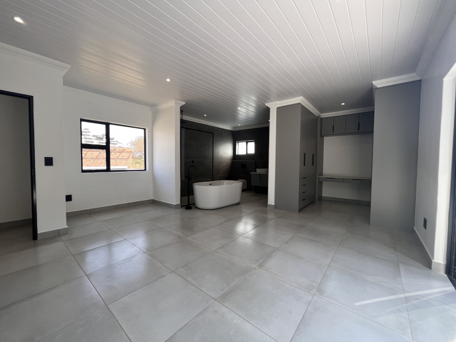 3 Bedroom Property for Sale in Wilkoppies North West